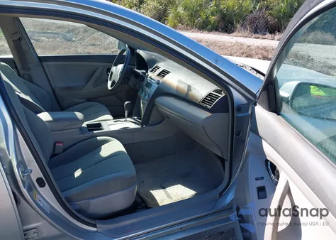 2007 Toyota Camry Ce/Le/Se/Xle z USA, uszkodzony, nr VIN 4T1BE46K674555902